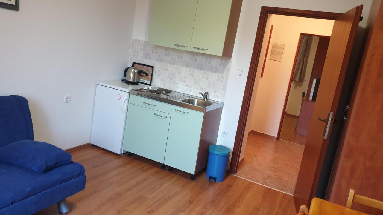 Apartments Rosa Малий Лошинь Екстер'єр фото
